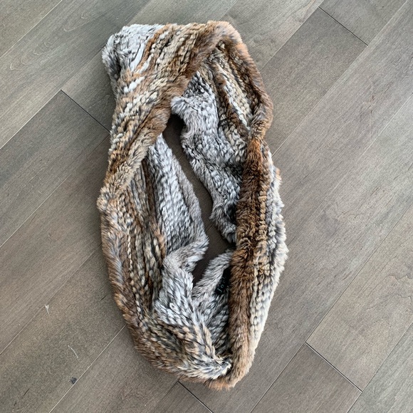 Adrienne Landau Accessories - Authentic Adrienne Landau fur infinity scaff